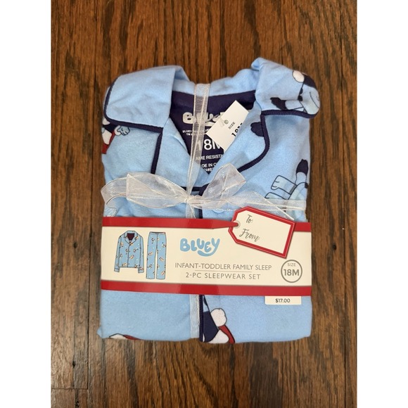 Toddler Bluey Two-Piece Long Sleeve Christmas Pajamas Gift Size 18 Months NWT - Picture 1 of 5